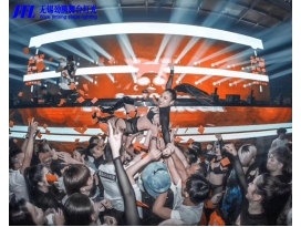 鹽城廣東惠州***酒吧舞臺燈光設(shè)計
