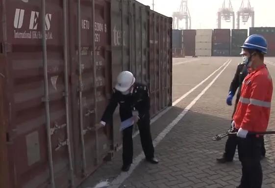 <a href='http://m.nybtm.com' title='危險(xiǎn)品運(yùn)輸' >危險(xiǎn)品運(yùn)輸</a>