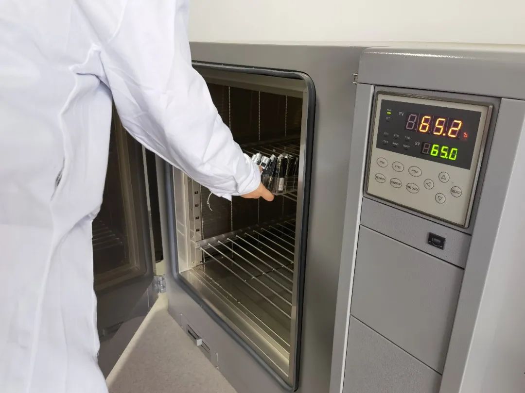 <a href='http://m.nybtm.com' title='危險(xiǎn)品運(yùn)輸' >危險(xiǎn)品運(yùn)輸</a>